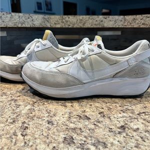 Nike Waffle White and Tan with suede, Sz:11